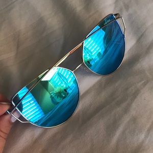 Blue Mirrored Cat Eye Sunglasses